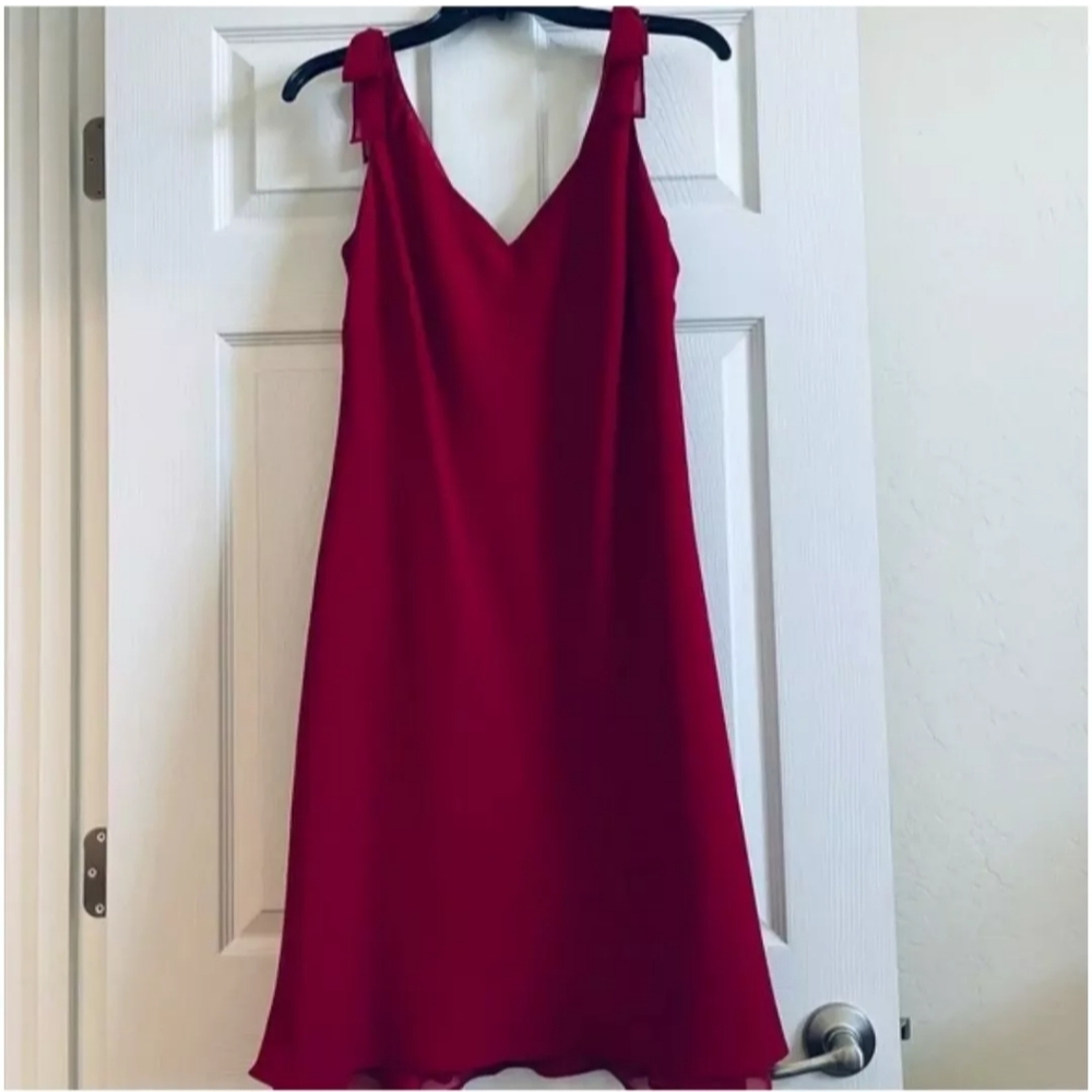 Women's Evan Picone Red Sleeveless Dress With V Neck Size 12